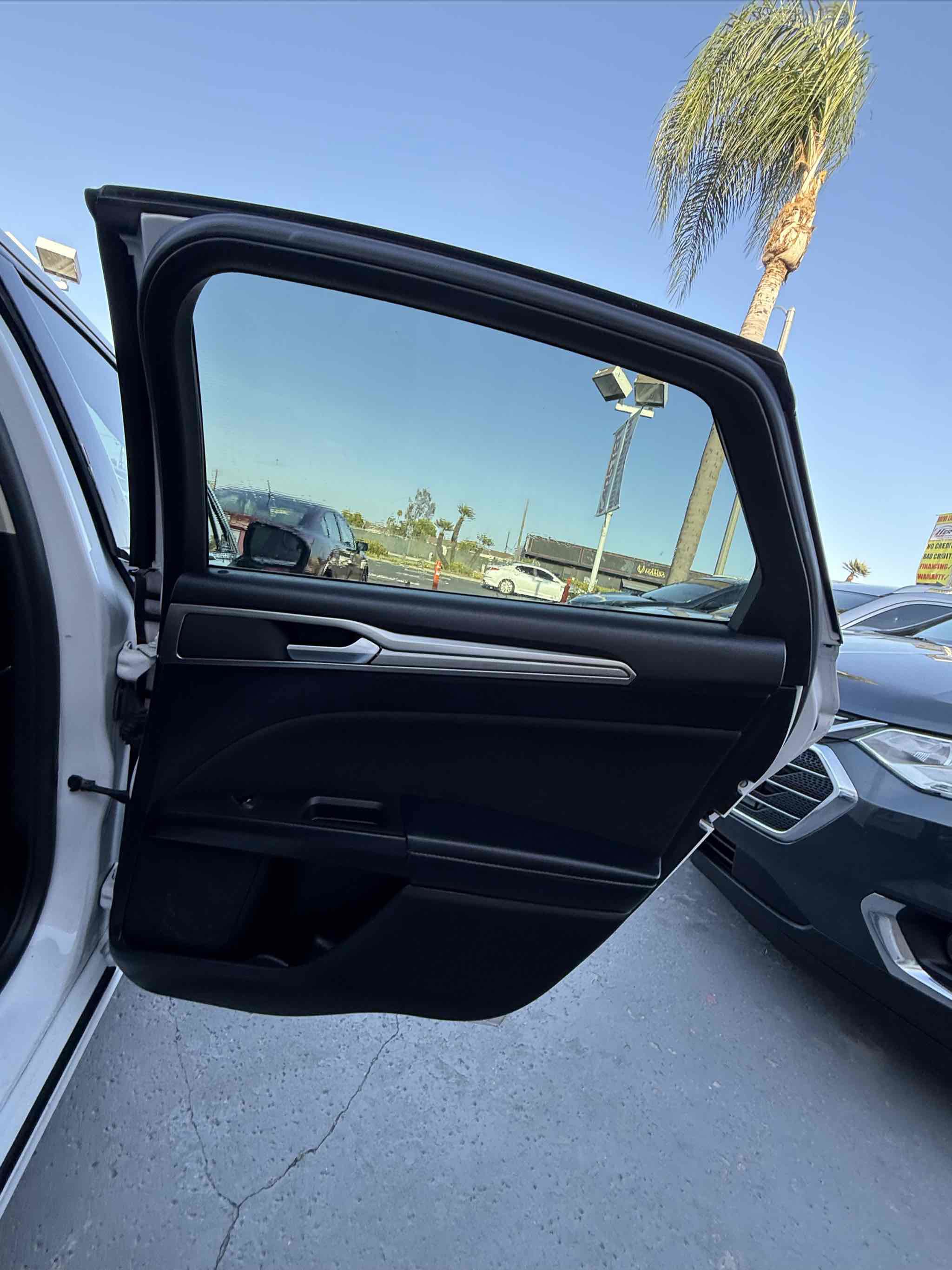 Used 2018 Ford Fusion SE w/ Fusion SE Technology Package FWD image 47