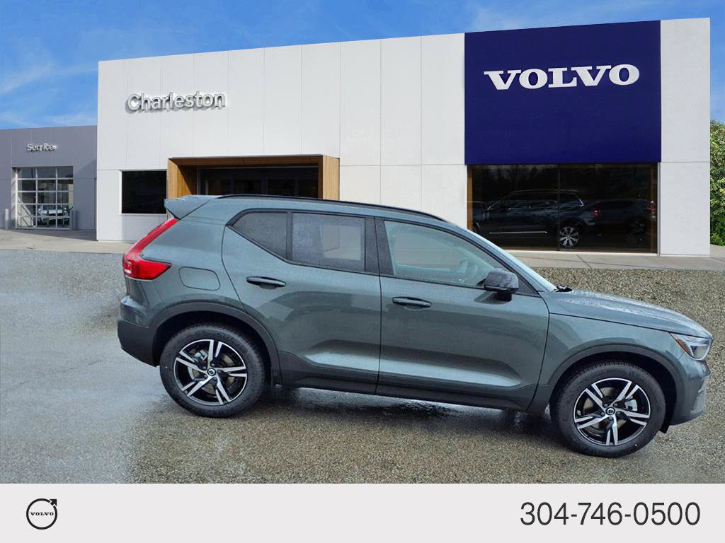 New 2026 Volvo XC40 B4 Core w/ Protection Package Premier FWD image 3