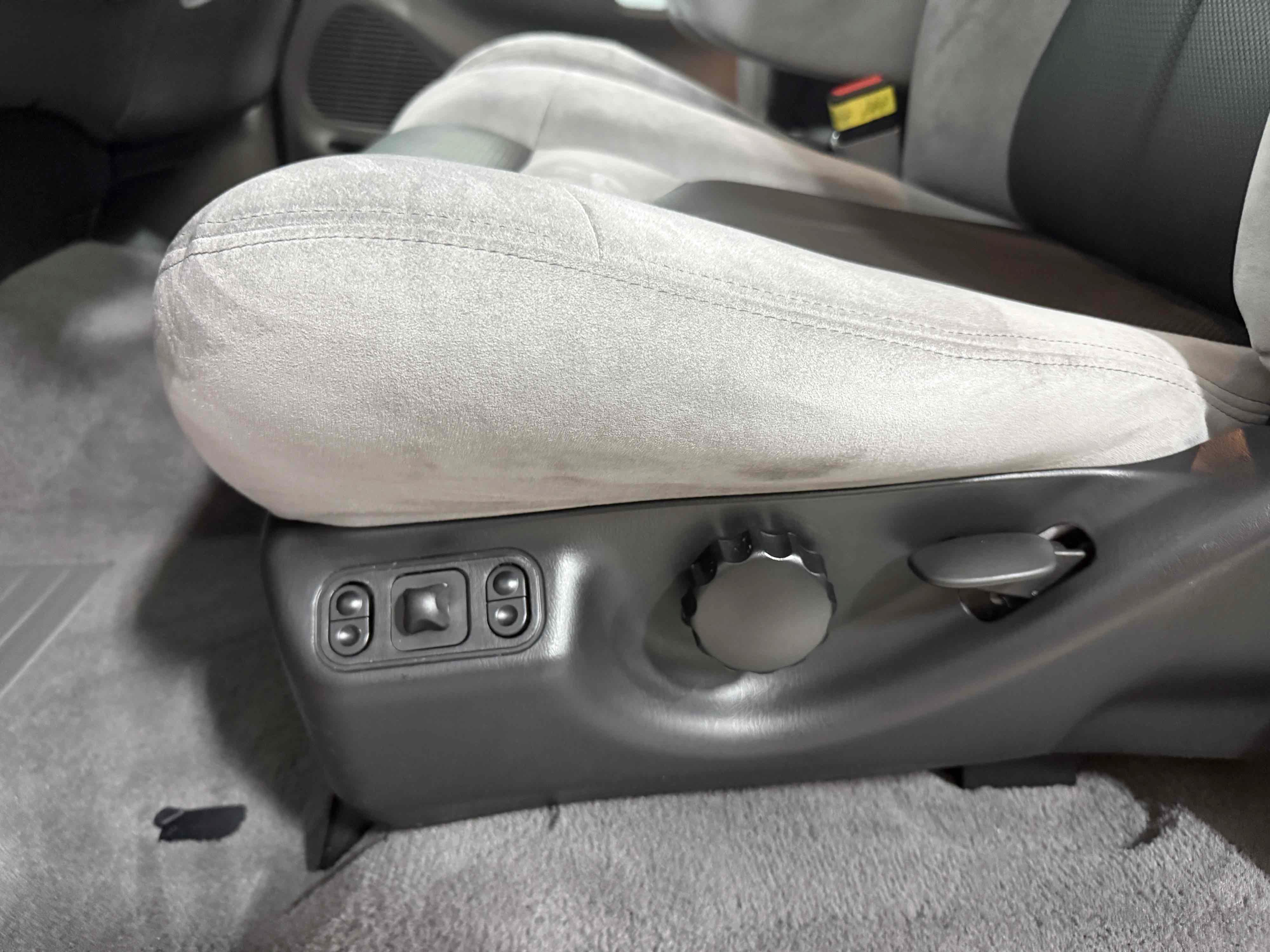 Used 2001 Ford F150 Lightning RWD image 90