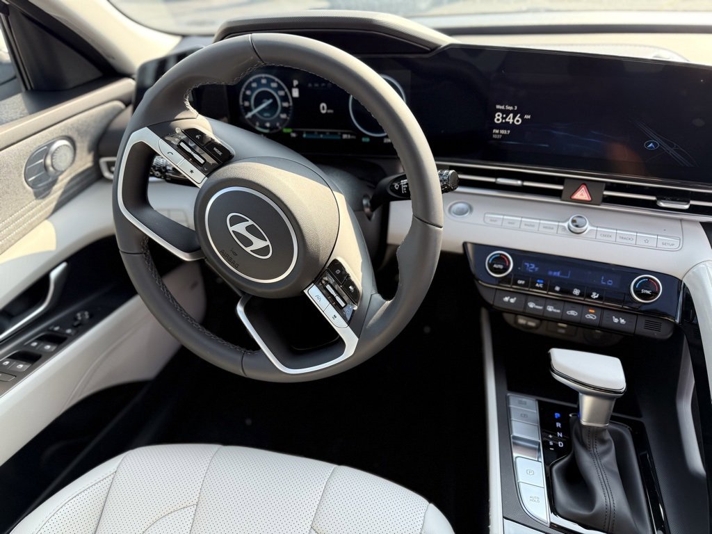 New 2025 Hyundai Elantra Limited image 20