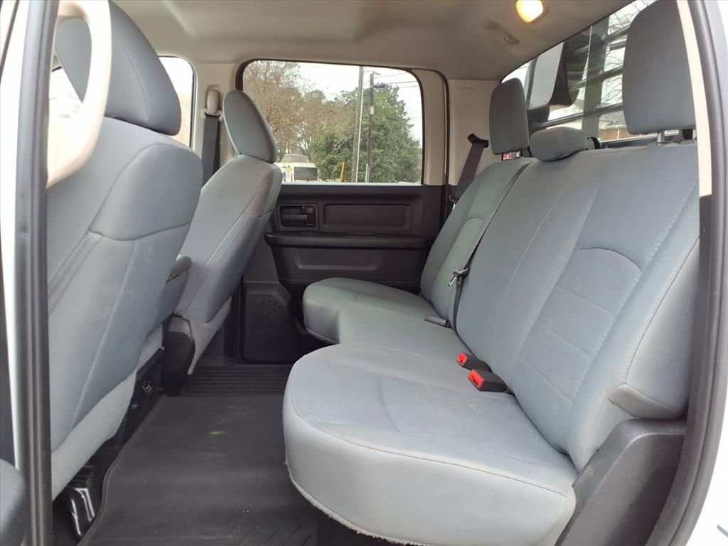 Used 2017 RAM 3500 Tradesman w/ Chrome Appearance Group image 15