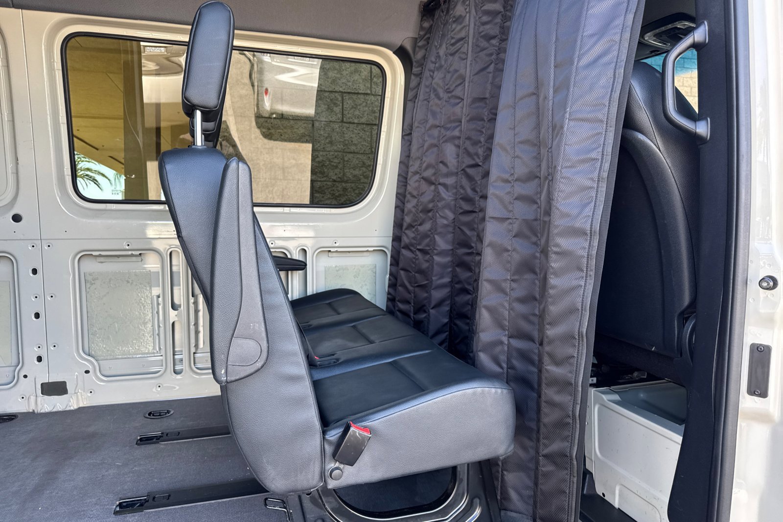 Used 2024 Mercedes-Benz Sprinter 2500 image 13