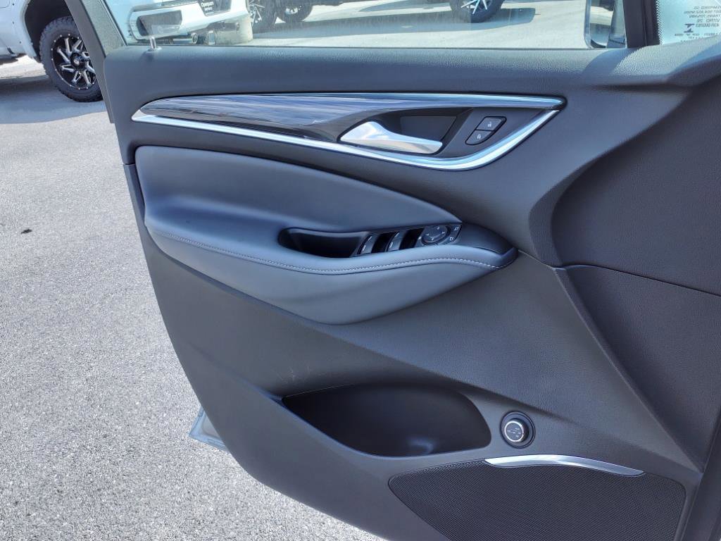 Used 2021 Buick Enclave Essence w/ Sport Touring Edition image 20