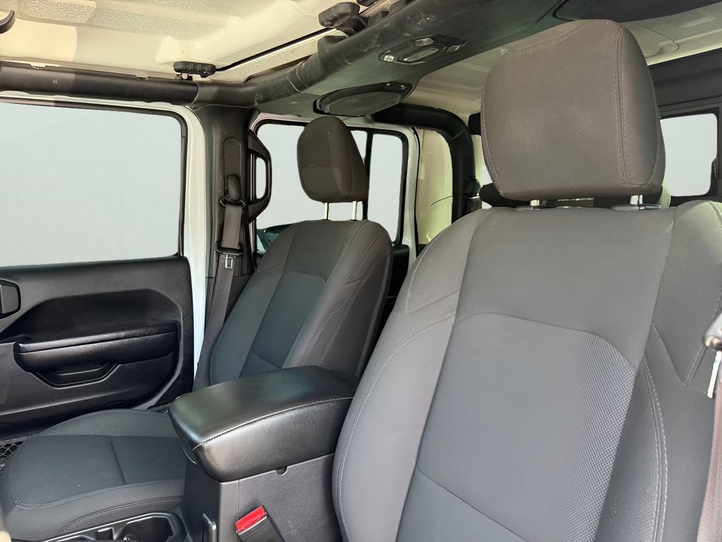 Used 2021 Jeep Gladiator Sport AWD/4WD image 17