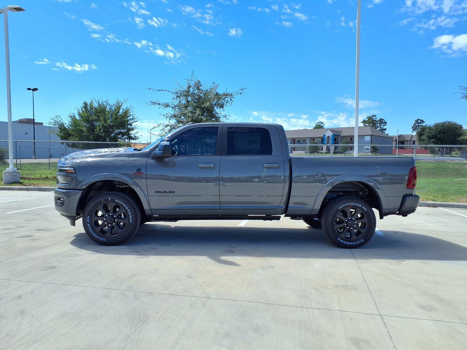 New 2027 RAM 2500 Laramie AWD/4WD image 8
