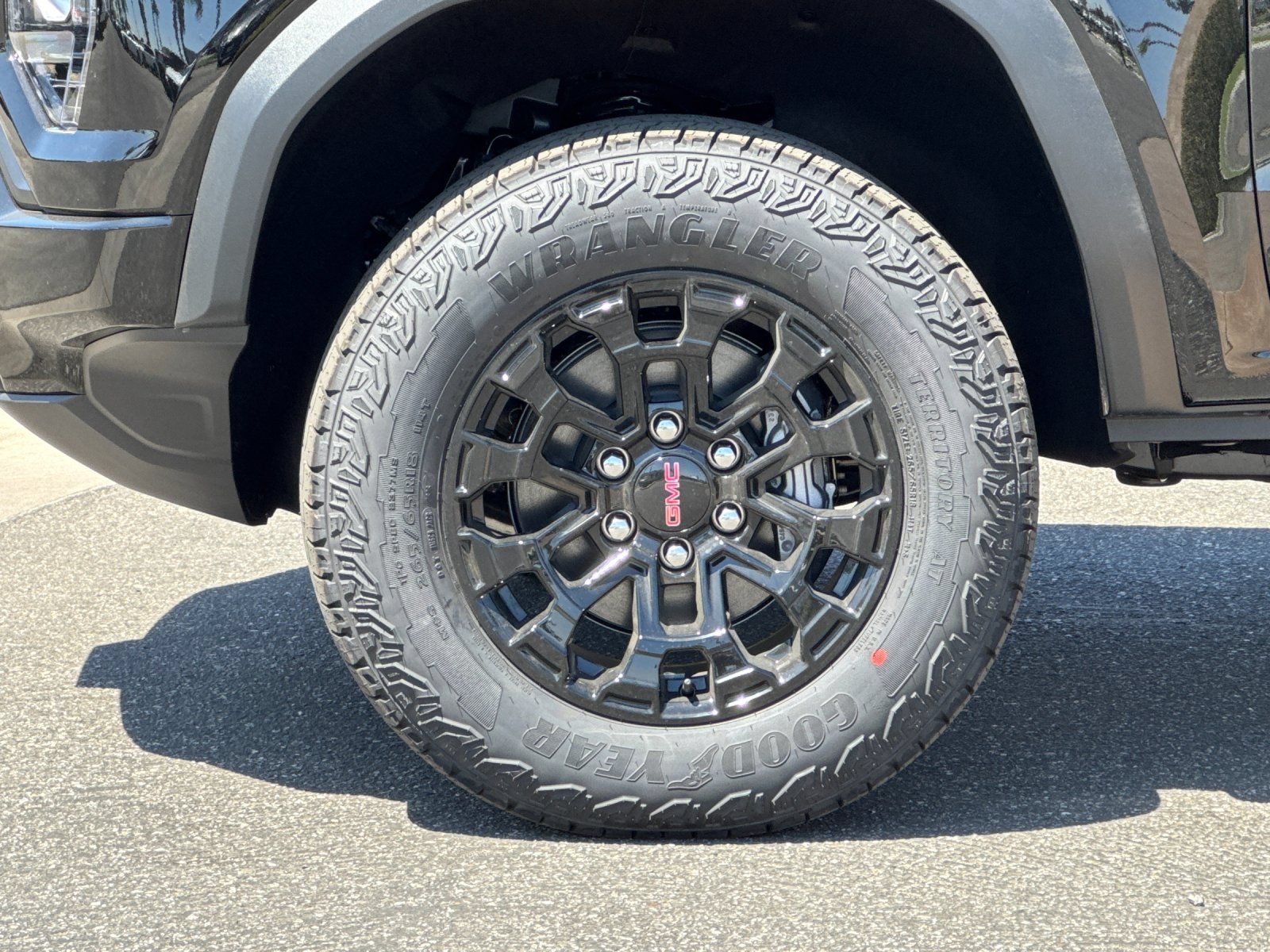 New 2026 GMC Canyon Elevation w/ Technology Package RWD image 24