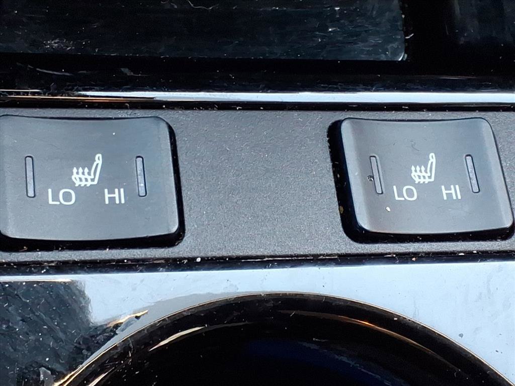 Used 2019 Toyota Prius XLE w/ Advanced Technology Package image 10