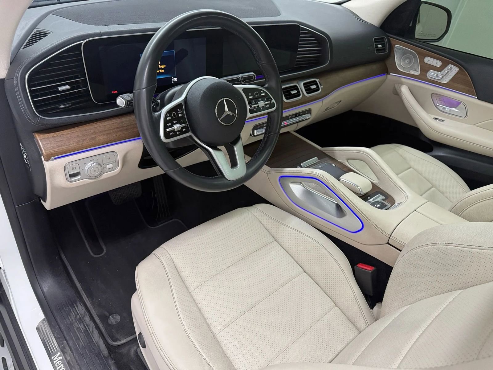 Used 2021 Mercedes-Benz GLS 450 4MATIC image 10