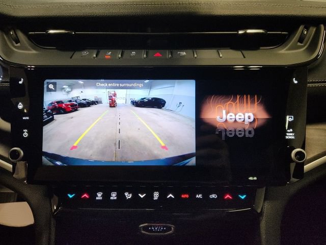 Used 2026 Jeep Grand Cherokee Limited AWD/4WD image 15