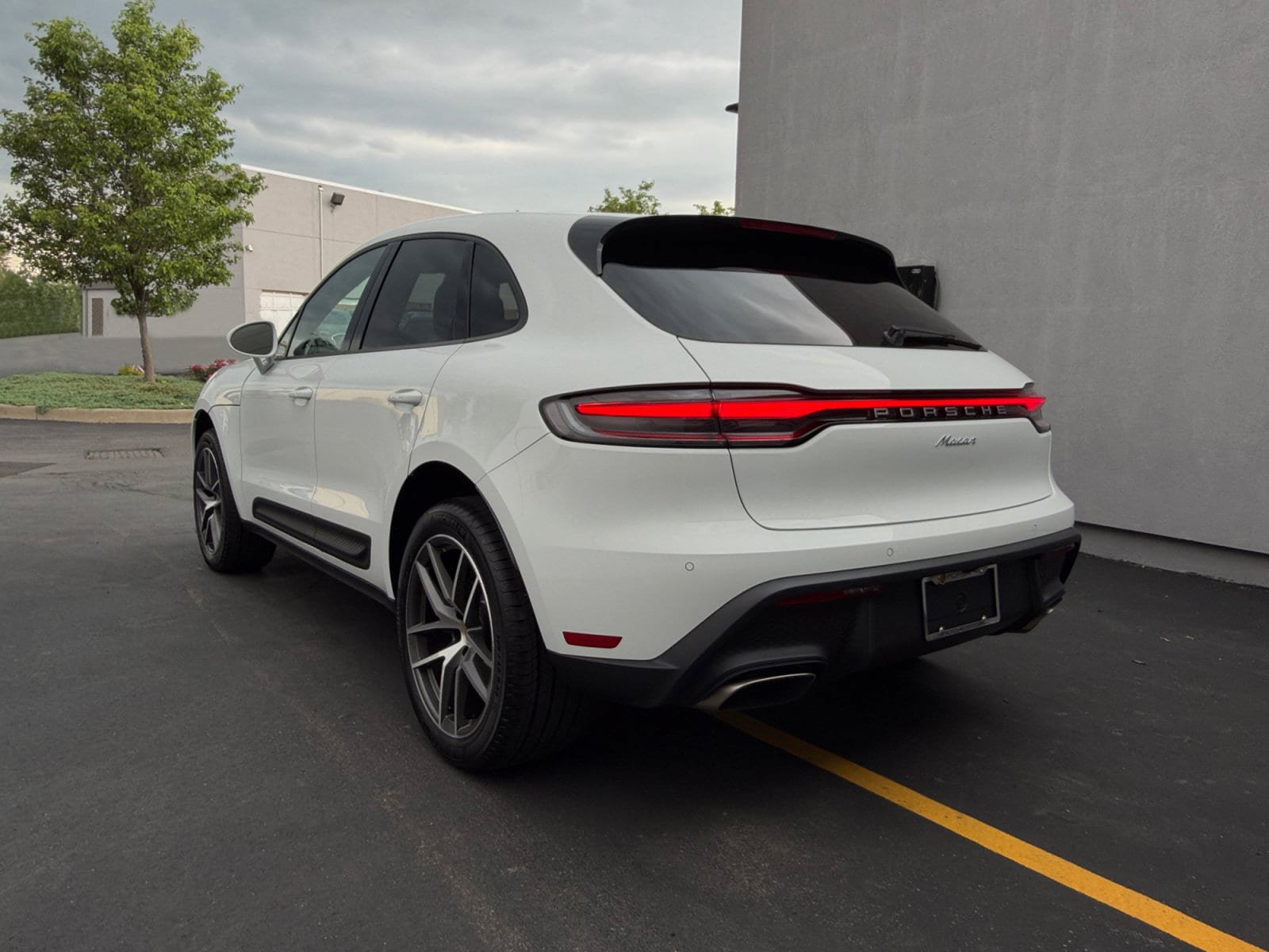 New 2026 Porsche Macan AWD/4WD image 3