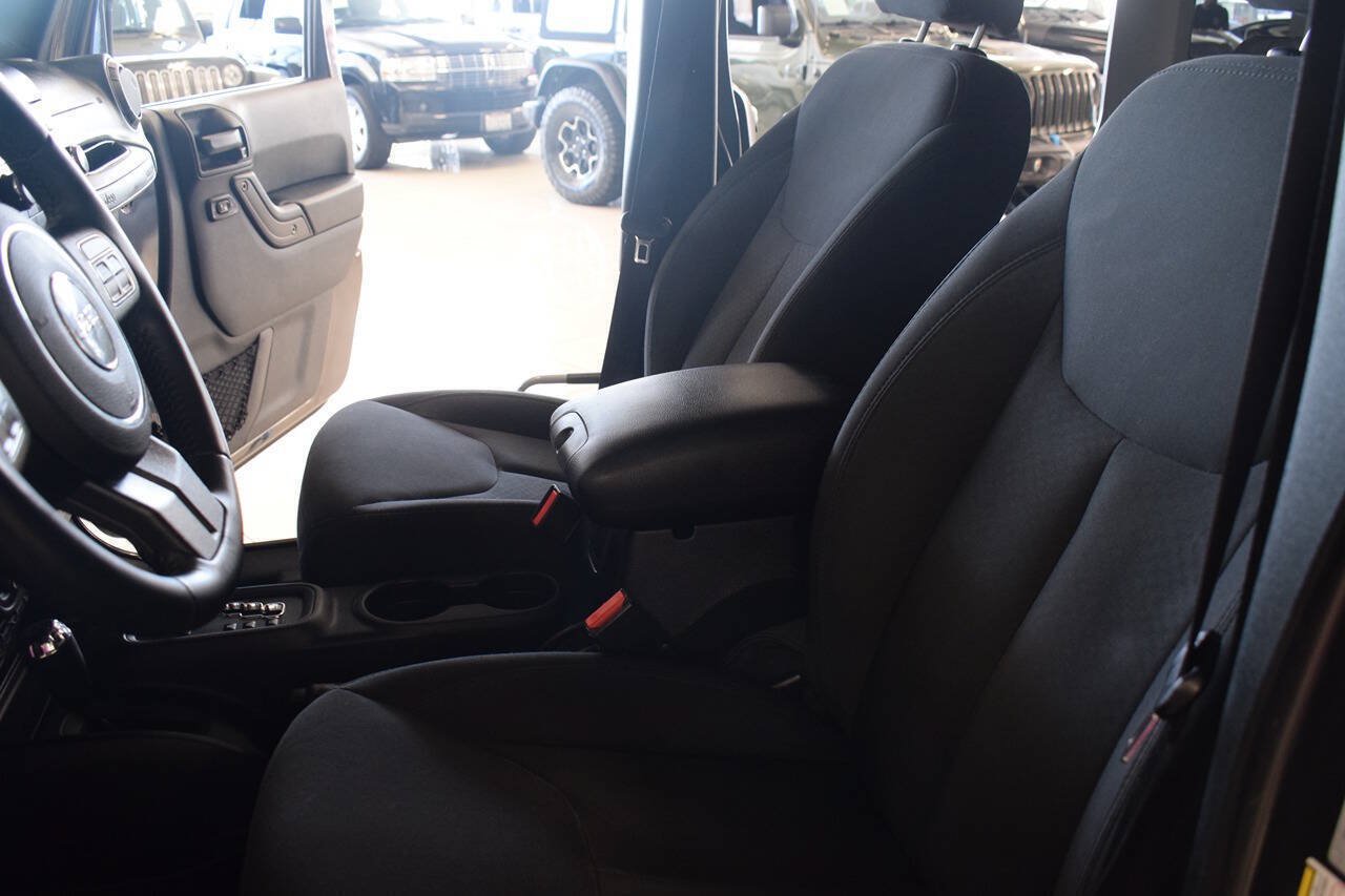 Used 2016 Jeep Wrangler Unlimited Sport w/ Quick Order Package 24S AWD/4WD image 29