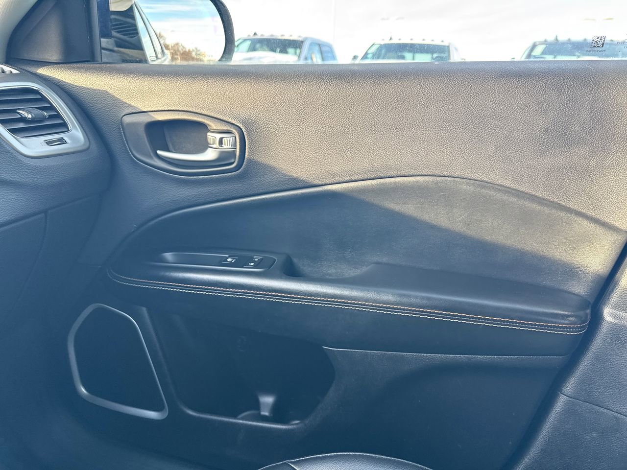 Used 2017 Jeep Compass Latitude w/ Popular Equipment Group image 24