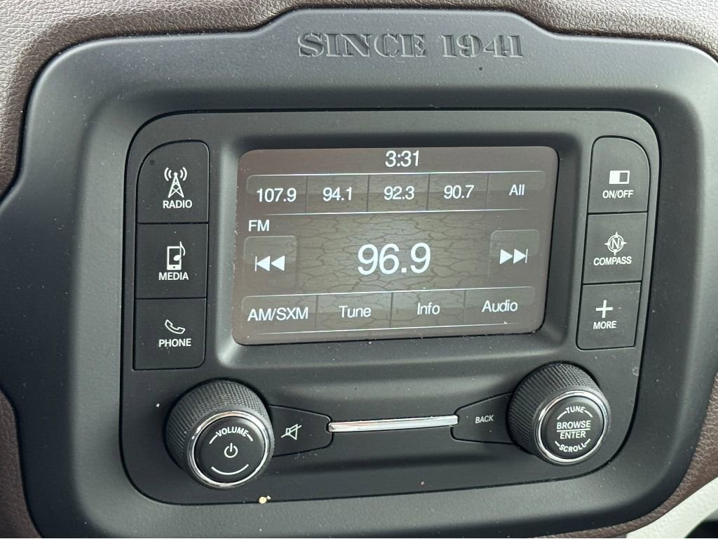 Used 2016 Jeep Renegade Latitude w/ Advanced Technology Group image 14