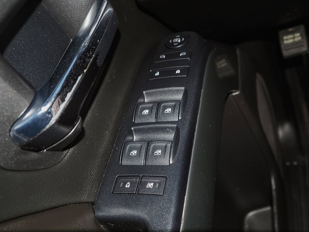 Used 2018 Chevrolet Silverado 1500 LT w/ All Star Edition image 25