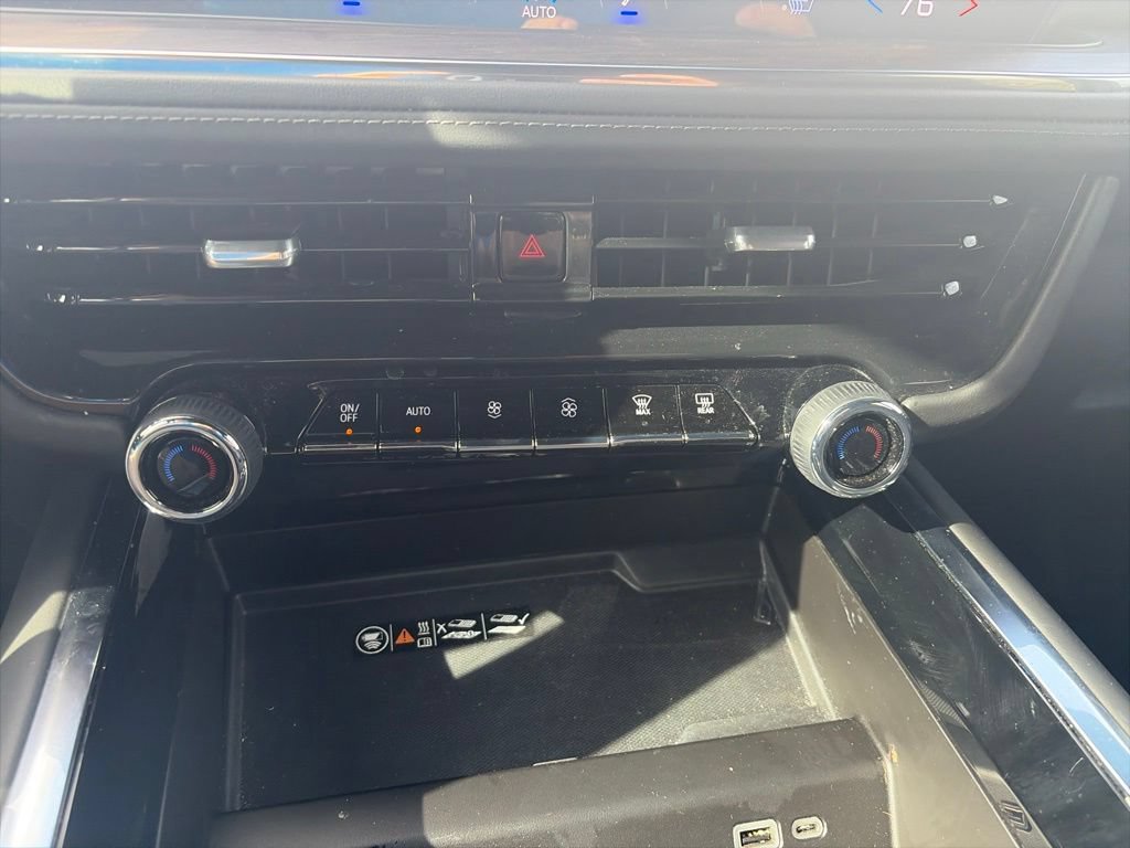 Used 2025 Chevrolet Tahoe LT RWD image 24