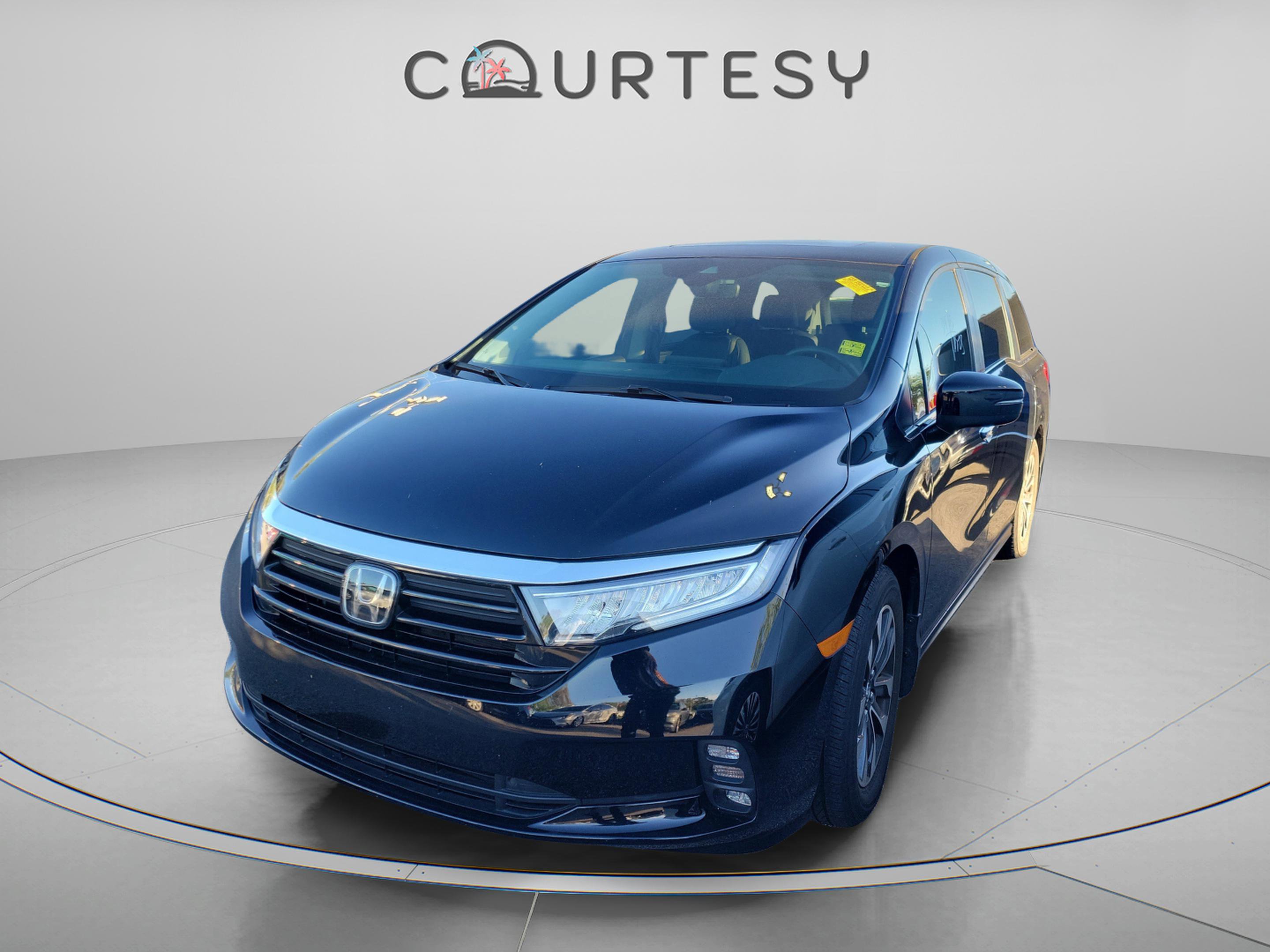 Used 2023 Honda Odyssey EX-L image 2