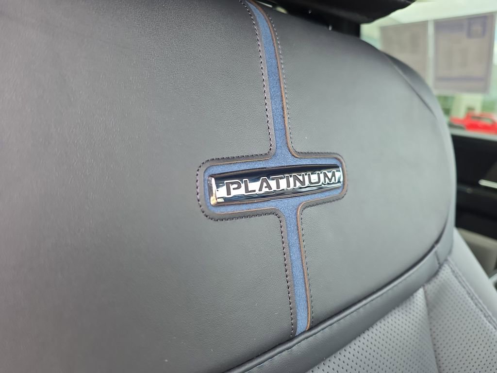 Used 2025 Ford F250 Platinum image 25