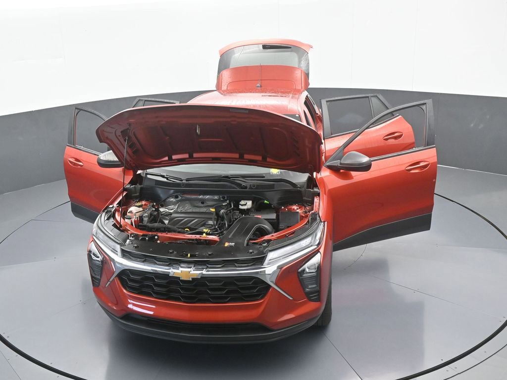 Used 2024 Chevrolet Trax LS image 66