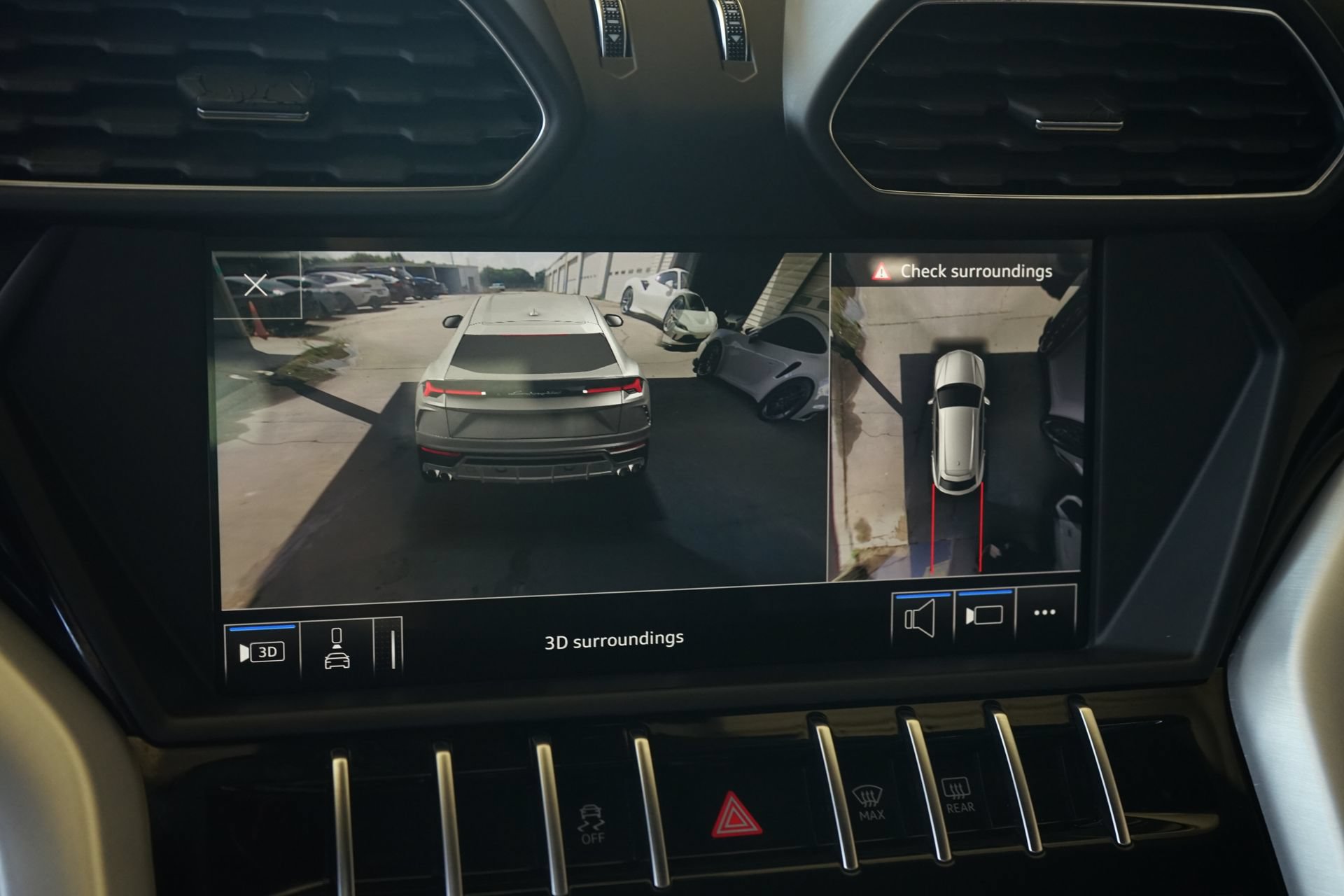 Used 2019 Lamborghini Urus AWD/4WD image 16