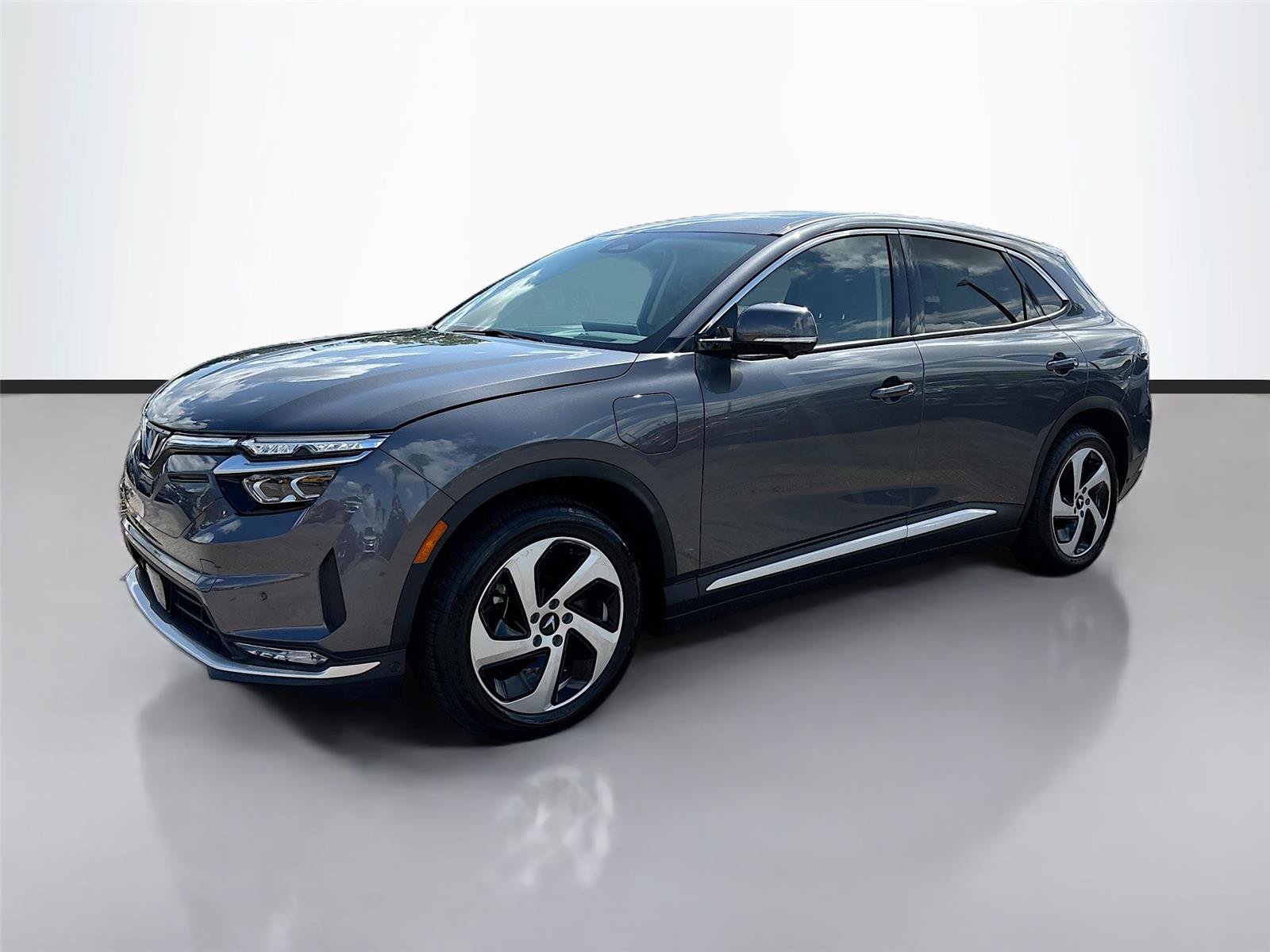 New 2025 VinFast VF 8 Eco AWD/4WD image 3