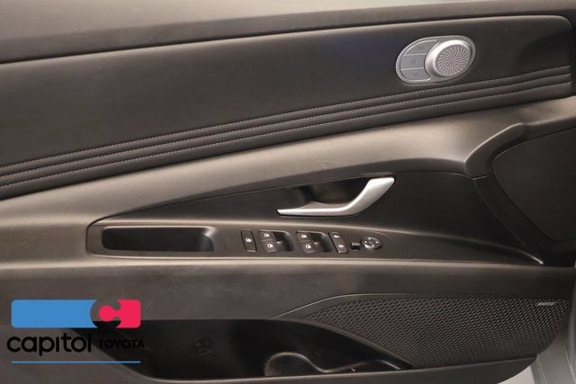 Used 2023 Hyundai Elantra Limited FWD image 9