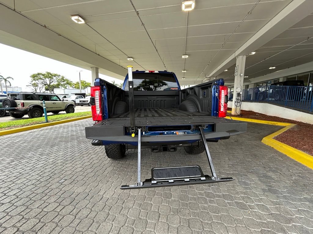 New 2026 Ford F250 Lariat w/ Black Appearance Package AWD/4WD image 34