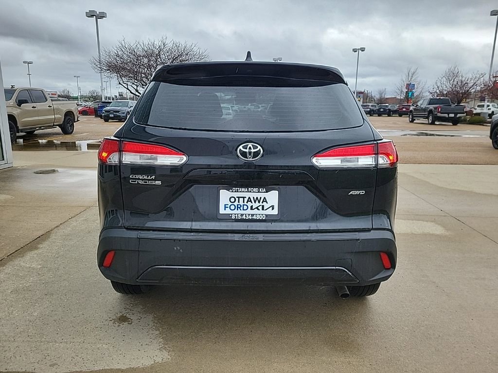 Used 2023 Toyota Corolla Cross L AWD/4WD image 6
