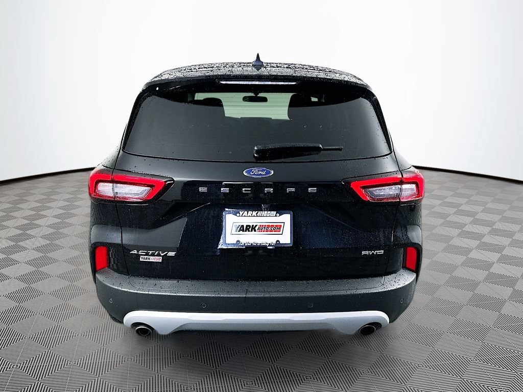 Used 2024 Ford Escape Active w/ Tech Pack #1 AWD/4WD image 9
