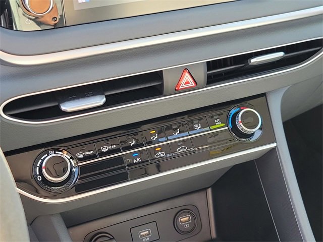 Used 2022 Hyundai Sonata SE w/ Preferred Accessory Package image 22