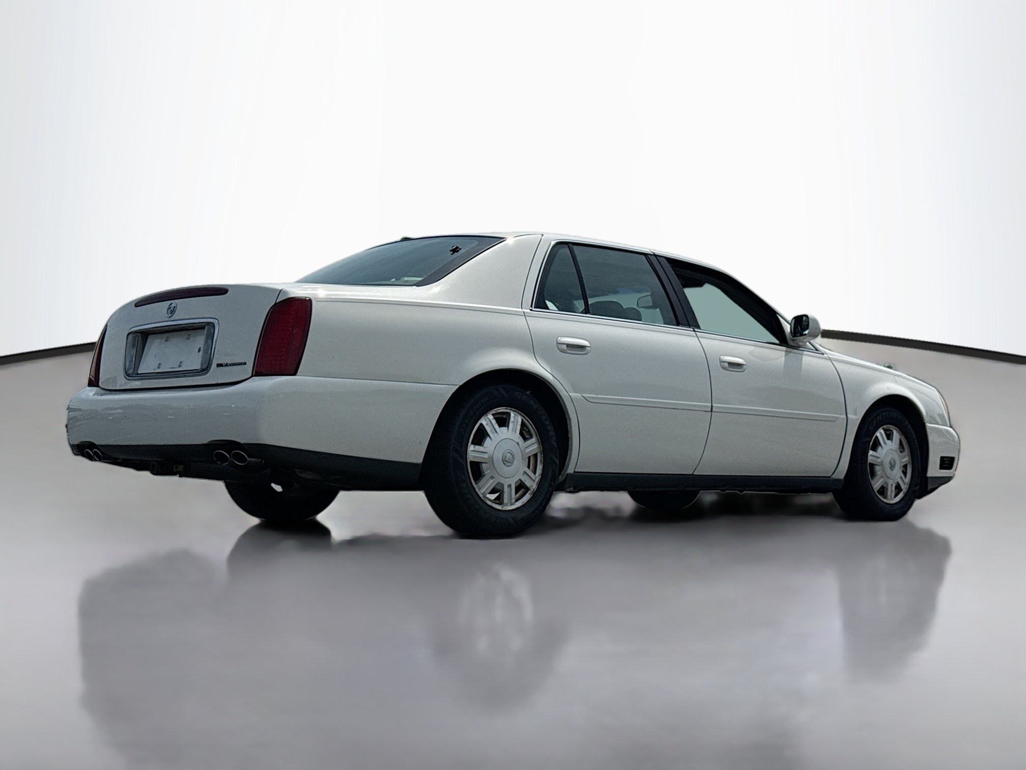 Used 2003 Cadillac De Ville FWD image 2