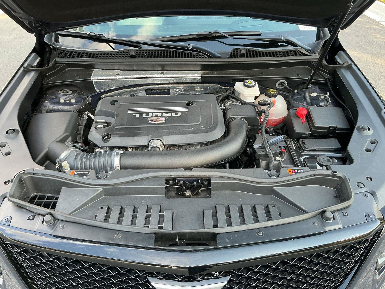 Used 2025 Cadillac XT4 Sport FWD image 30