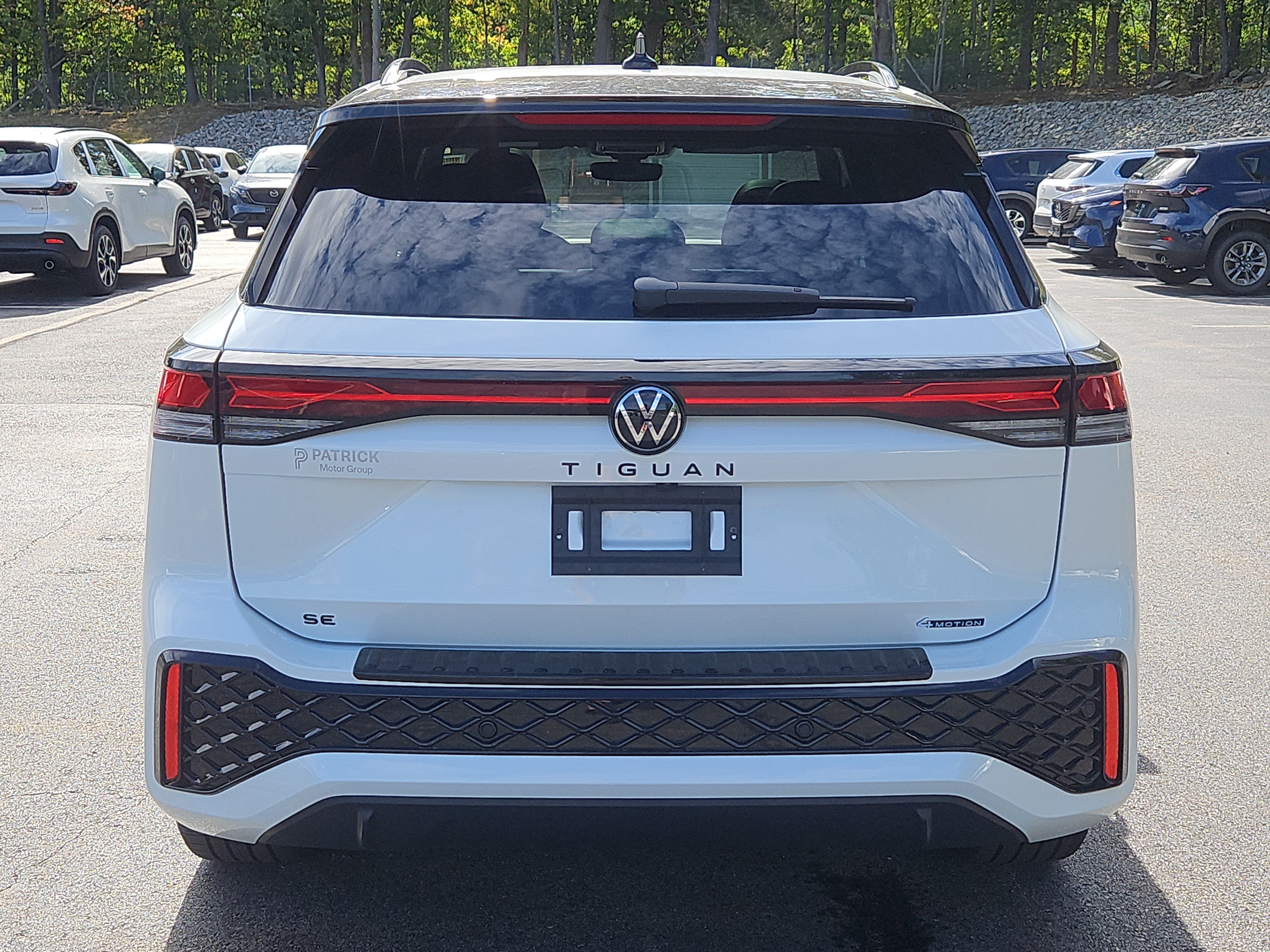 Used 2025 Volkswagen Tiguan SE R-Line AWD/4WD image 27