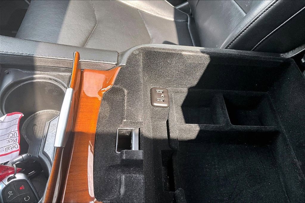 Used 2019 Cadillac Escalade Luxury image 16