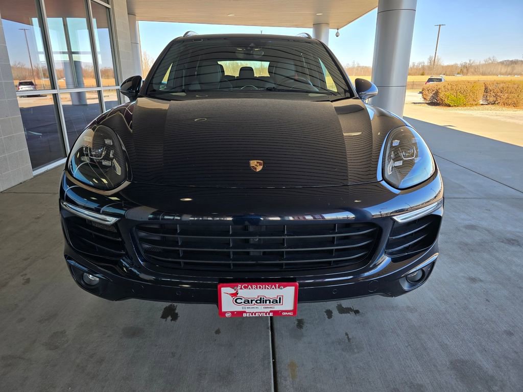 Used 2017 Porsche Cayenne S image 3