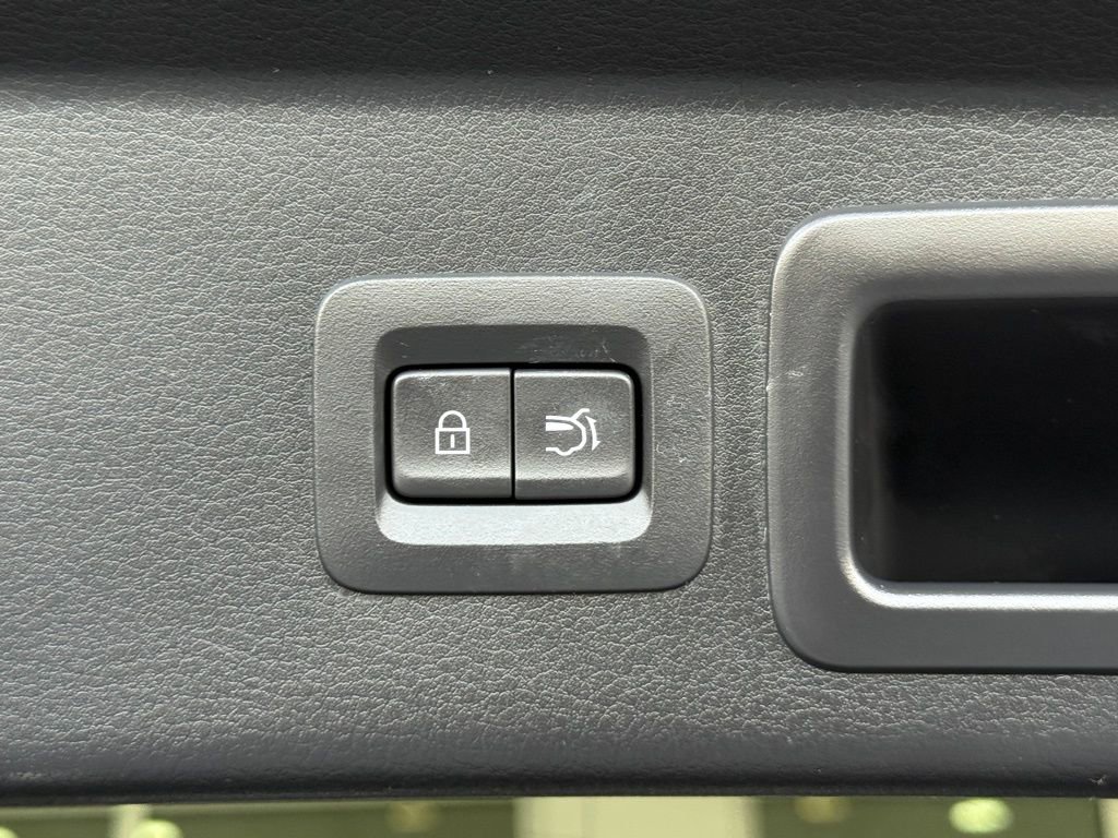 Used 2022 MAZDA CX-30 AWD 2.5 S w/ Premium Package image 15