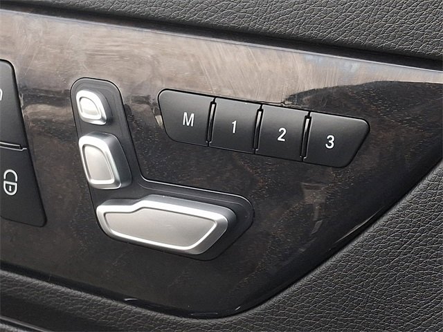 Used 2019 Mercedes-Benz SLC 300 w/ Premium Package image 26