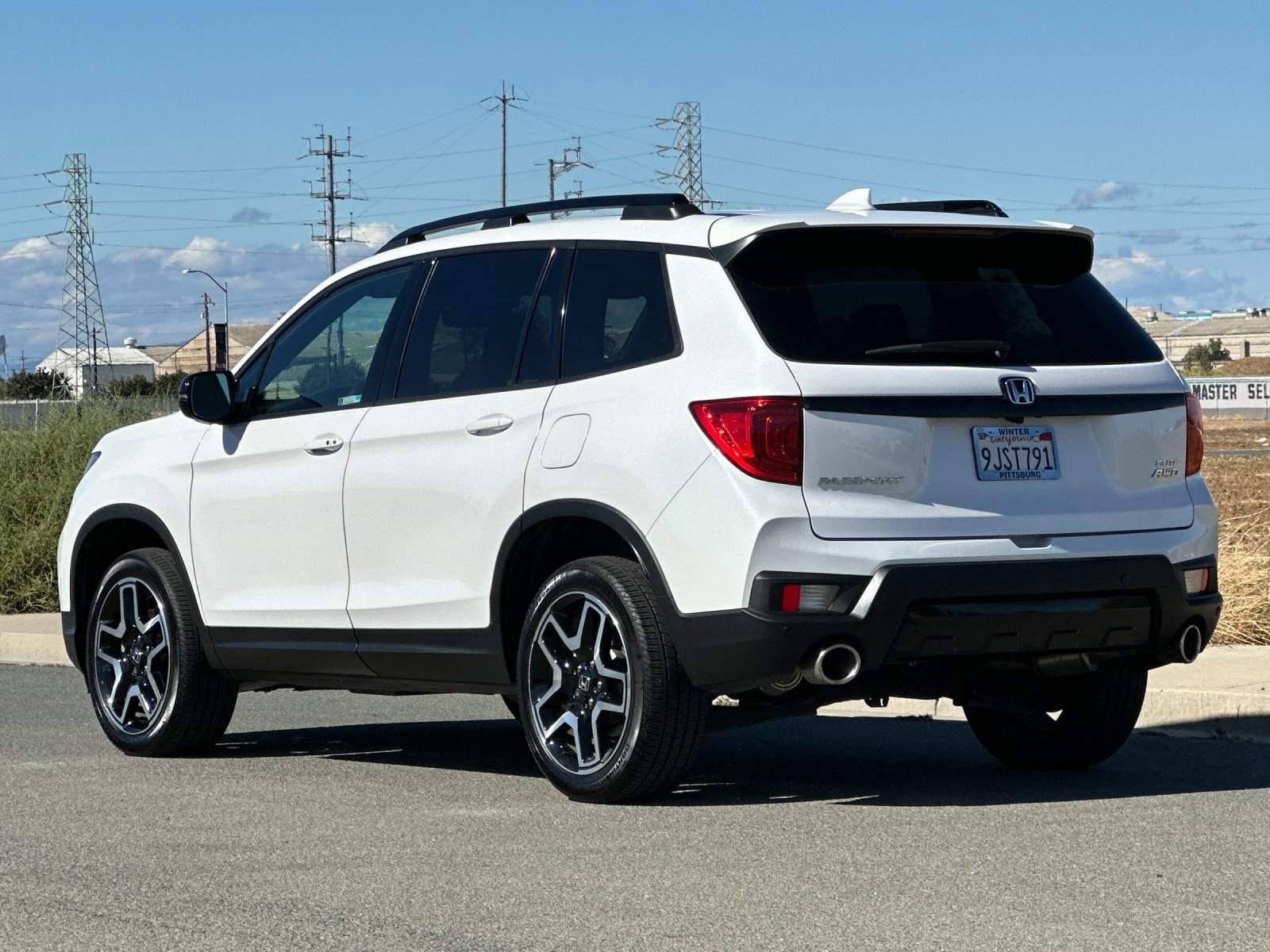 Used 2023 Honda Passport Elite image 6