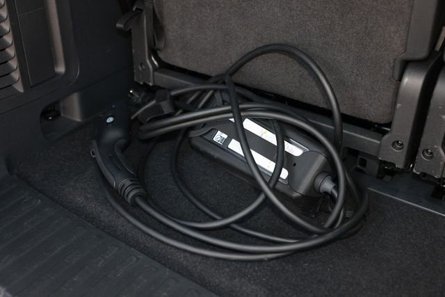 Used 2025 Volkswagen ID. Buzz Pro S RWD image 55