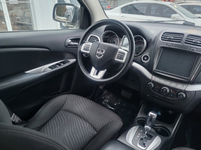 Used 2017 Dodge Journey SXT w/ Safe & Sound Group image 25