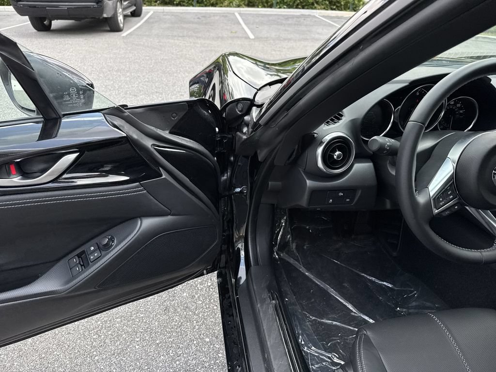 New 2026 MAZDA MX-5 Miata Grand Touring RWD image 17