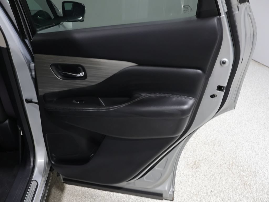 Used 2015 Nissan Murano SL w/ SL Technology Package AWD/4WD image 21