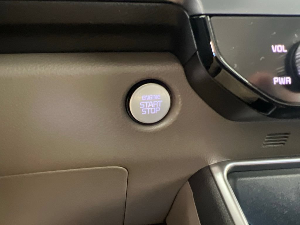 Certified 2025 Kia Carnival FWD image 53