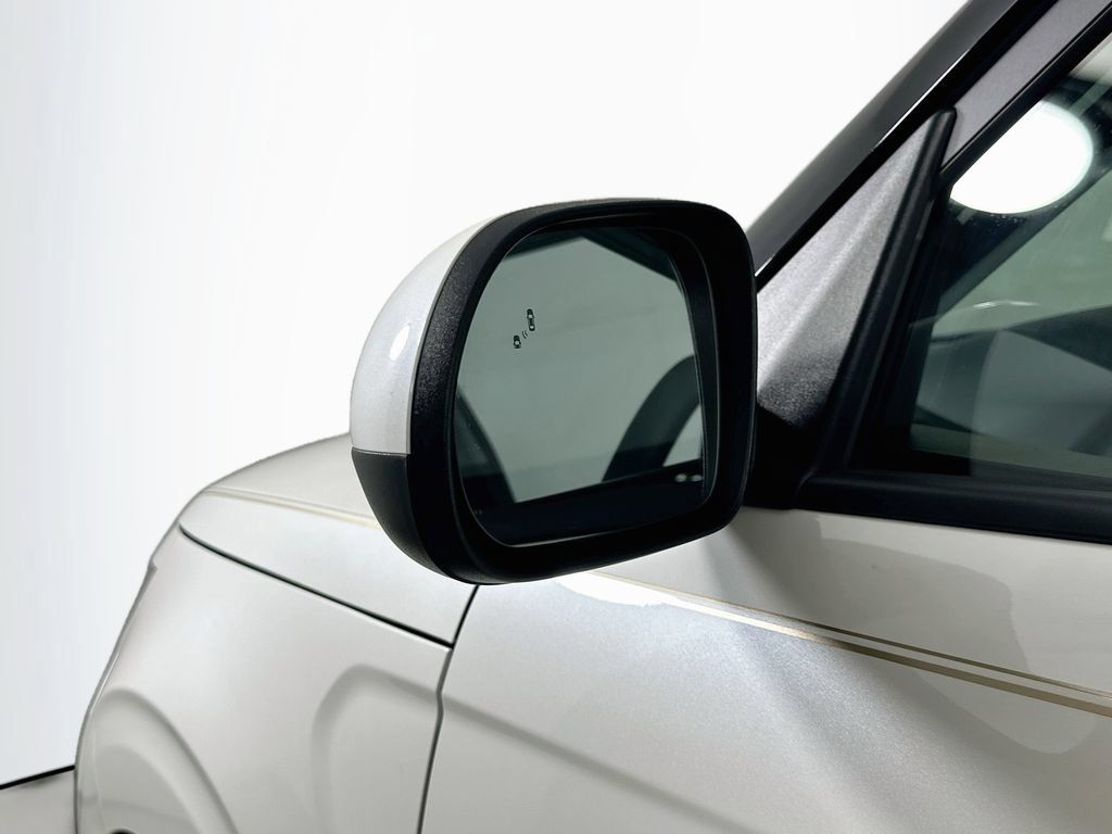 Used 2025 Kia Soul LX w/ LX Technology Package FWD image 33