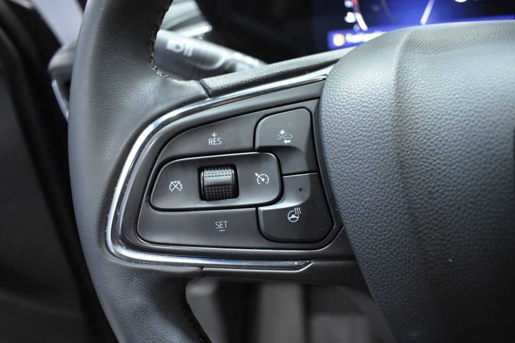 Used 2025 Buick Envista Preferred w/ Convenience I Package FWD image 25