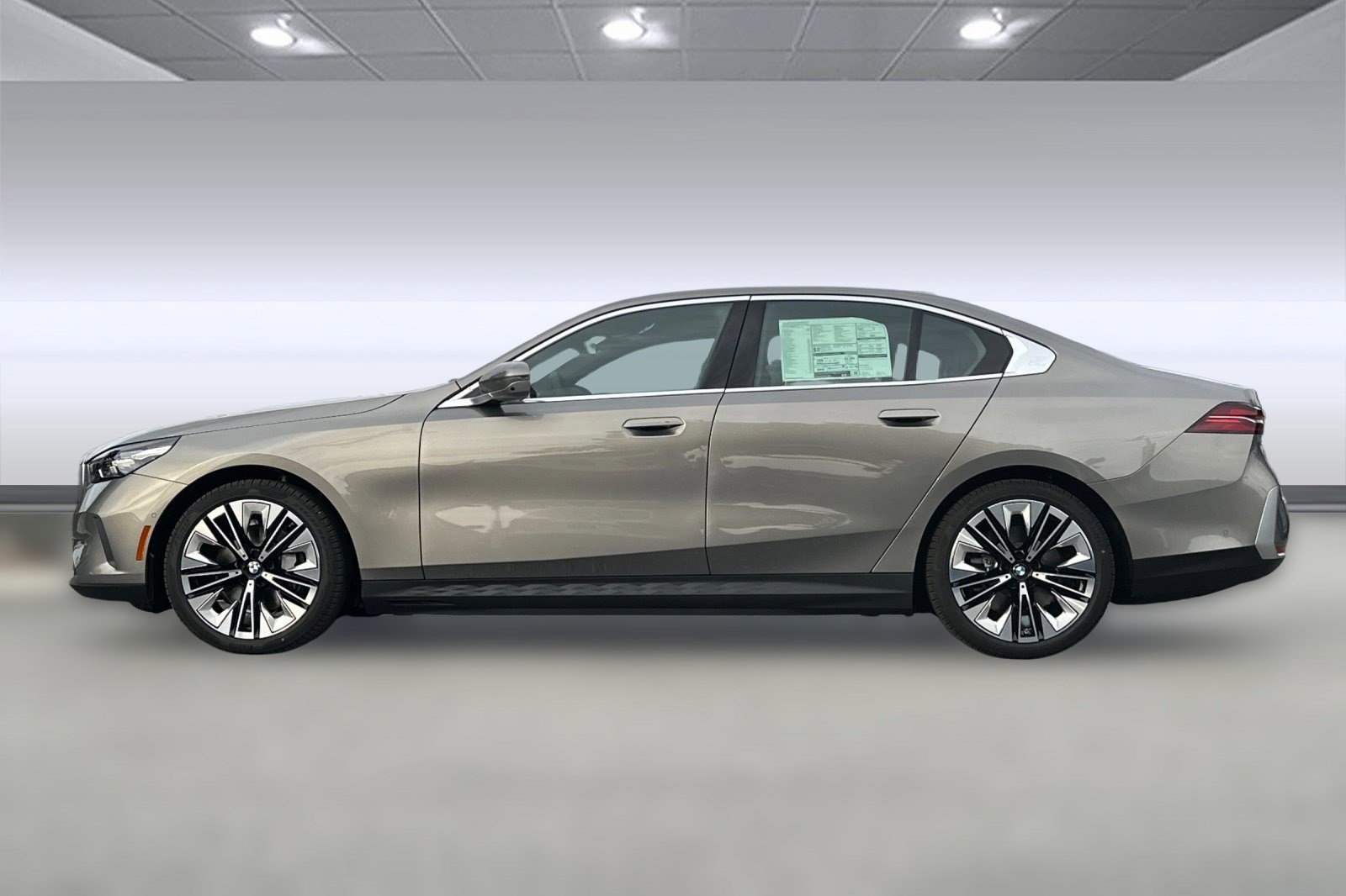 New 2026 BMW i5 eDrive40 image 2