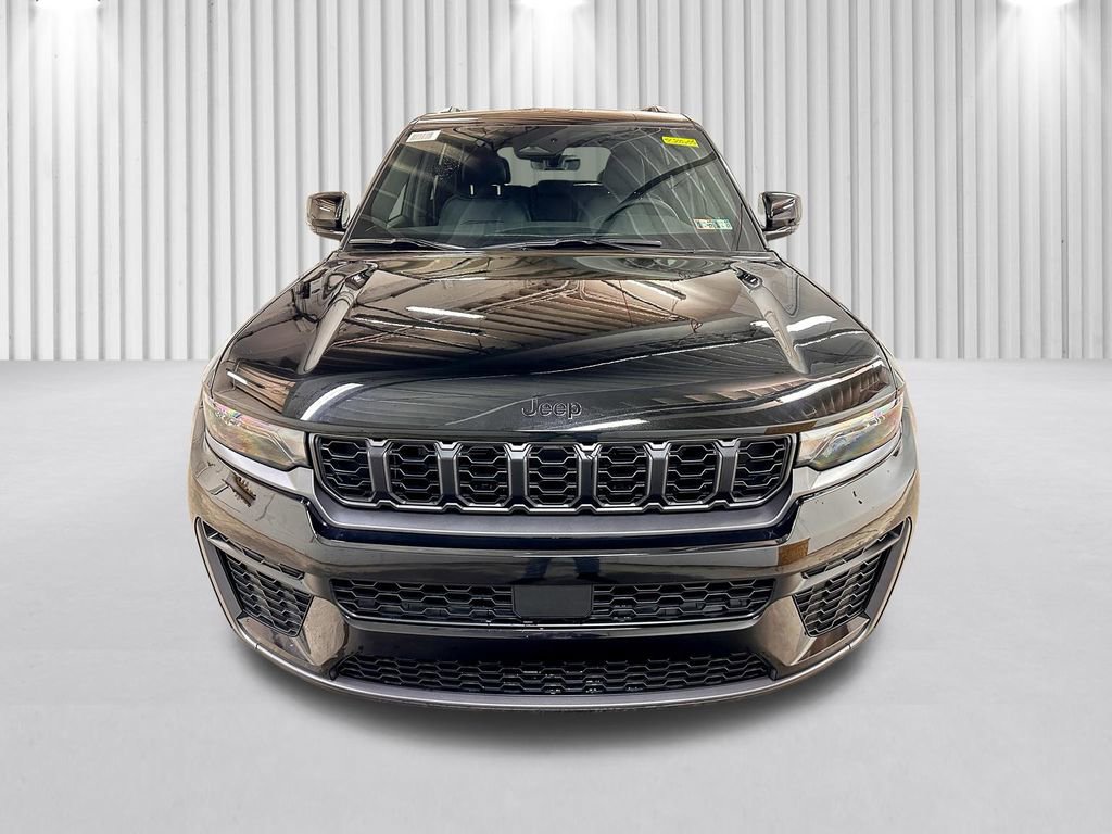 New 2026 Jeep Grand Cherokee Altitude image 11