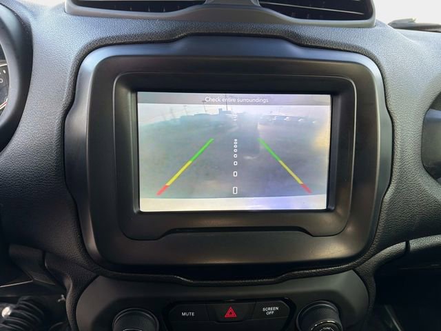 Used 2018 Jeep Renegade Latitude image 23