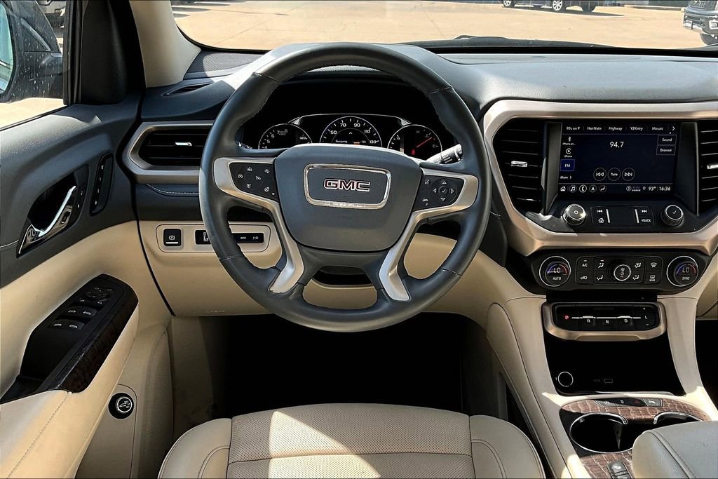 Used 2023 GMC Acadia Denali image 7