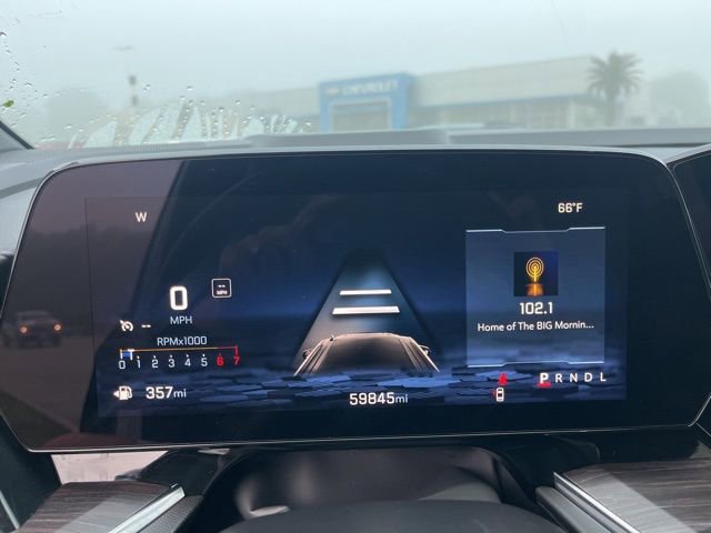 Used 2025 Chevrolet Suburban LT image 22