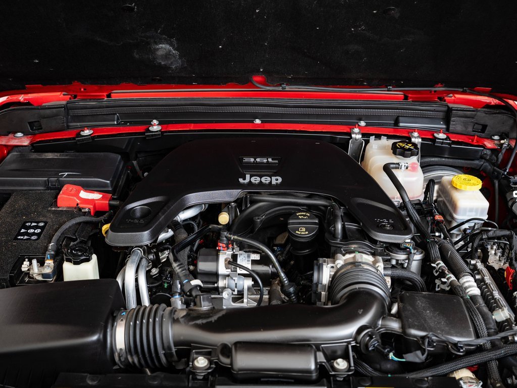 Used 2020 Jeep Wrangler Unlimited Sahara image 35